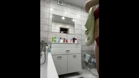 Media: _molly_mae_ Bongacams 2023-12-06 01:56:00