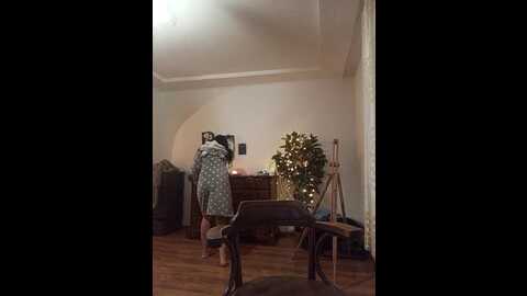 Media: honeyiamhome Bongacams 2023-12-06 15:17:00