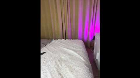 Media: kira2cave Bongacams 2023-12-07 00:02:00