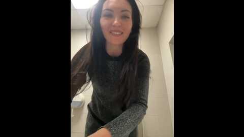 Media: divora Bongacams 2023-12-08 14:12:00