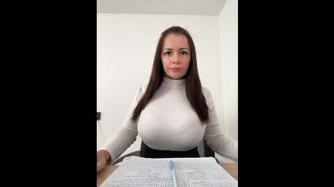 Media: 17alisa1717 Bongacams 2023-12-11 06:36:00