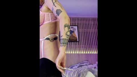 Media: lolymolly Bongacams 2023-12-11 13:54:00