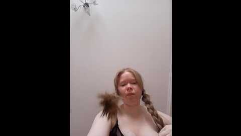 Media: milokris Bongacams 2023-12-11 08:00:00