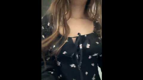Media: alliina_leee Bongacams 2023-12-12 16:02:00