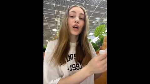 Media: adelaida1001 Bongacams 2023-12-13 10:38:00