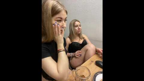 Media: karolina7 Bongacams 2023-12-14 15:18:00