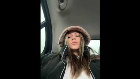 Media: shawty420 Bongacams 2023-12-14 08:08:00