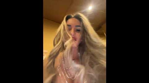 Media: goldpussy69 Bongacams 2023-12-15 17:52:00