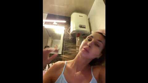 Media: hothoneybabe Bongacams 2023-12-17 05:12:00