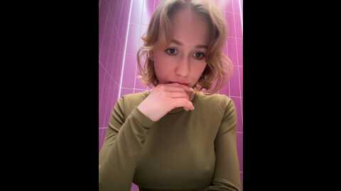 Media: likachkaa Bongacams 2023-12-18 13:42:00