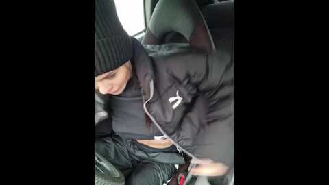 Media: vikki100500 Bongacams 2023-12-19 09:34:00