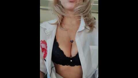 Media: famouswomen Bongacams 2023-12-20 09:27:00
