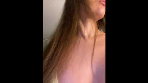 Media: sochnayaaa Bongacams 2023-12-20 15:36:00