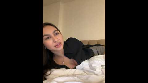 Media: babysashababy Bongacams 2023-12-21 17:45:00