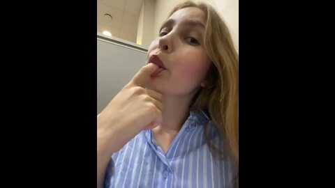 Media: adelaida1001 Bongacams 2023-12-22 14:41:00