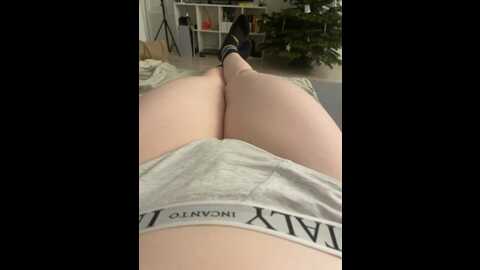 Media: marsandvenera Bongacams 2023-12-22 09:26:00
