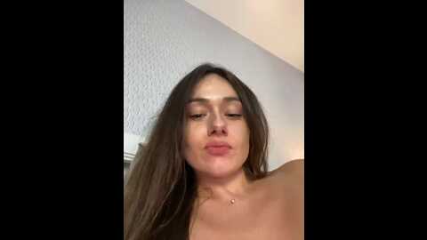 Media: sochnayaaa Bongacams 2023-12-22 17:35:00
