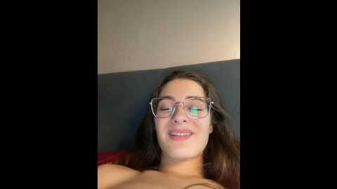 Media: emmsee Bongacams 2023-12-23 02:12:00
