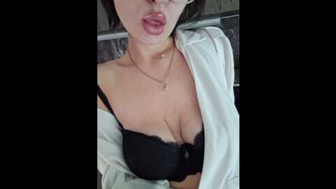 Media: aureliyxxx Bongacams 2023-12-24 09:20:00