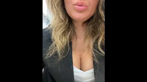 Media: yuliyalasker Bongacams 2023-12-25 12:44:00