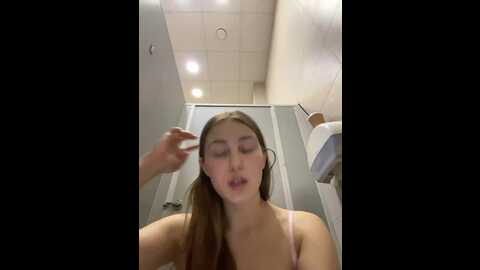 Media: adelaida1001 Bongacams 2023-12-26 11:47:00