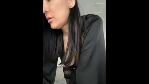 Media: linahelen Bongacams 2023-12-26 08:46:00