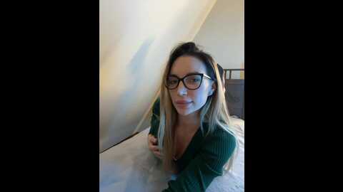 Media: amarulla Bongacams 2023-12-27 11:10:00