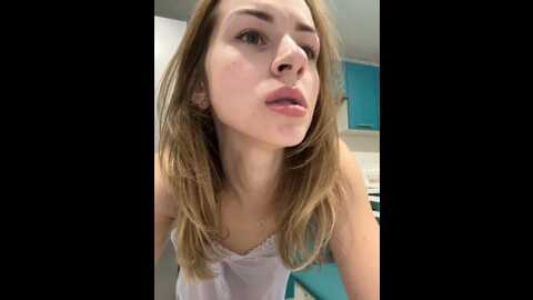 Media: _molly_mae_ Bongacams 2023-12-28 19:48:00