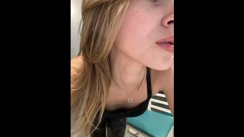 Media: _molly_mae_ Bongacams 2023-12-29 23:23:00