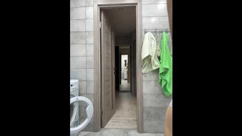 Media: _molly_mae_ Bongacams 2023-12-30 02:19:00