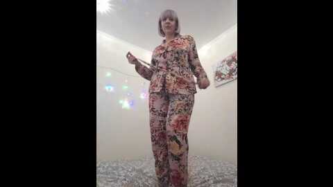 Media: mery8poppins Bongacams 2023-12-30 06:54:00