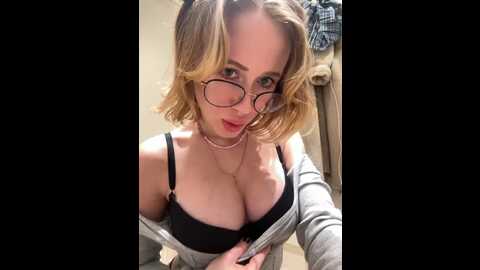 Media: likachkaa Bongacams 2024-01-10 16:45:00
