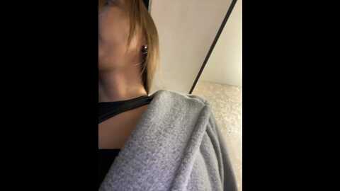 Media: hothoneybabe Bongacams 2024-01-14 07:20:00
