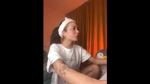 Media: kira2cave Bongacams 2024-01-14 20:00:00