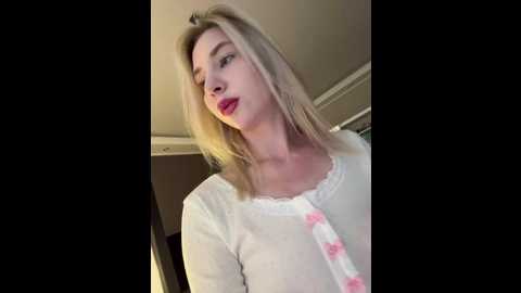 Media: emmacrystall Bongacams 2024-09-17 05:46:00