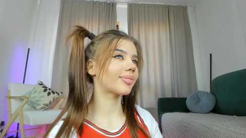 Media: dolly_ll Bongacams 2024-09-22 11:16:00