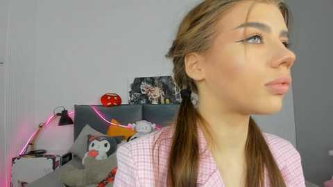 Media: dolly_ll Bongacams 2024-09-23 17:14:00