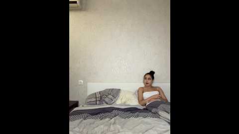 Media: adamsfamily69 Bongacams 2024-09-28 04:37:00