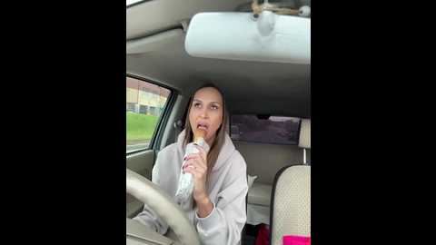 Media: hothoneybabe Bongacams 2024-10-01 02:39:00