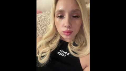 Media: crystal1_1 Bongacams 2024-10-02 12:45:00