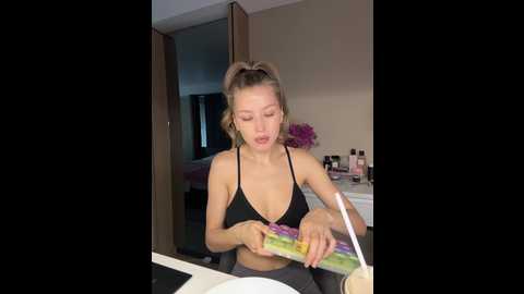 Media: sweetpeach77 Bongacams 2024-10-04 09:30:00
