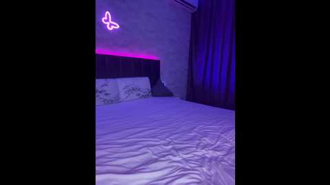 Media: butttfly Bongacams 2024-10-09 00:05:00