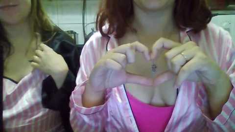 Media: wild_pussy27 Bongacams 2024-10-09 21:12:00