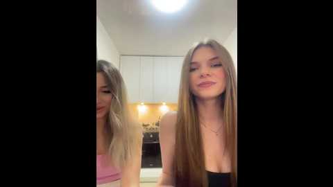 Media: emilyandmira Bongacams 2024-10-14 20:37:00