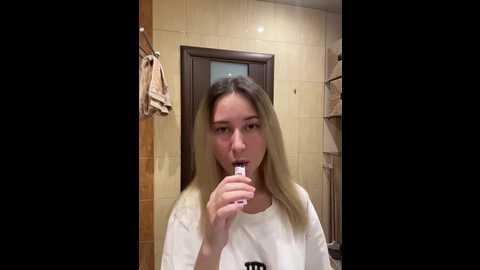 Media: alisa21_1 Bongacams 2024-10-15 22:43:00