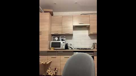 Media: strawberry_1 Bongacams 2024-10-15 20:45:00