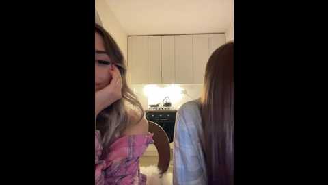 Media: emilyandmira Bongacams 2024-10-16 20:47:00