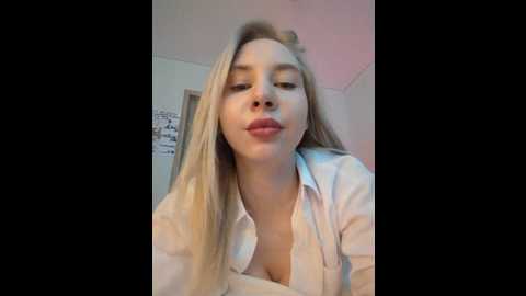 Media: emmacrystall Bongacams 2024-10-17 05:46:00