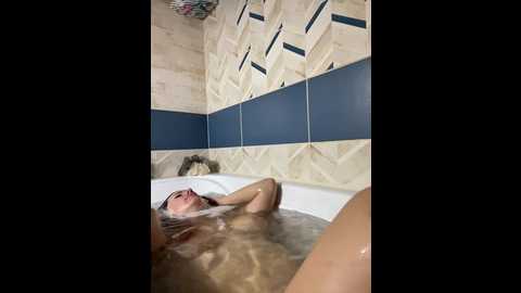 Media: ladysunshine_ Bongacams 2024-10-17 06:08:00