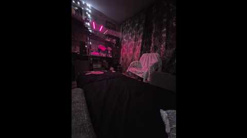 Media: lily_sam Bongacams 2024-10-17 23:08:00